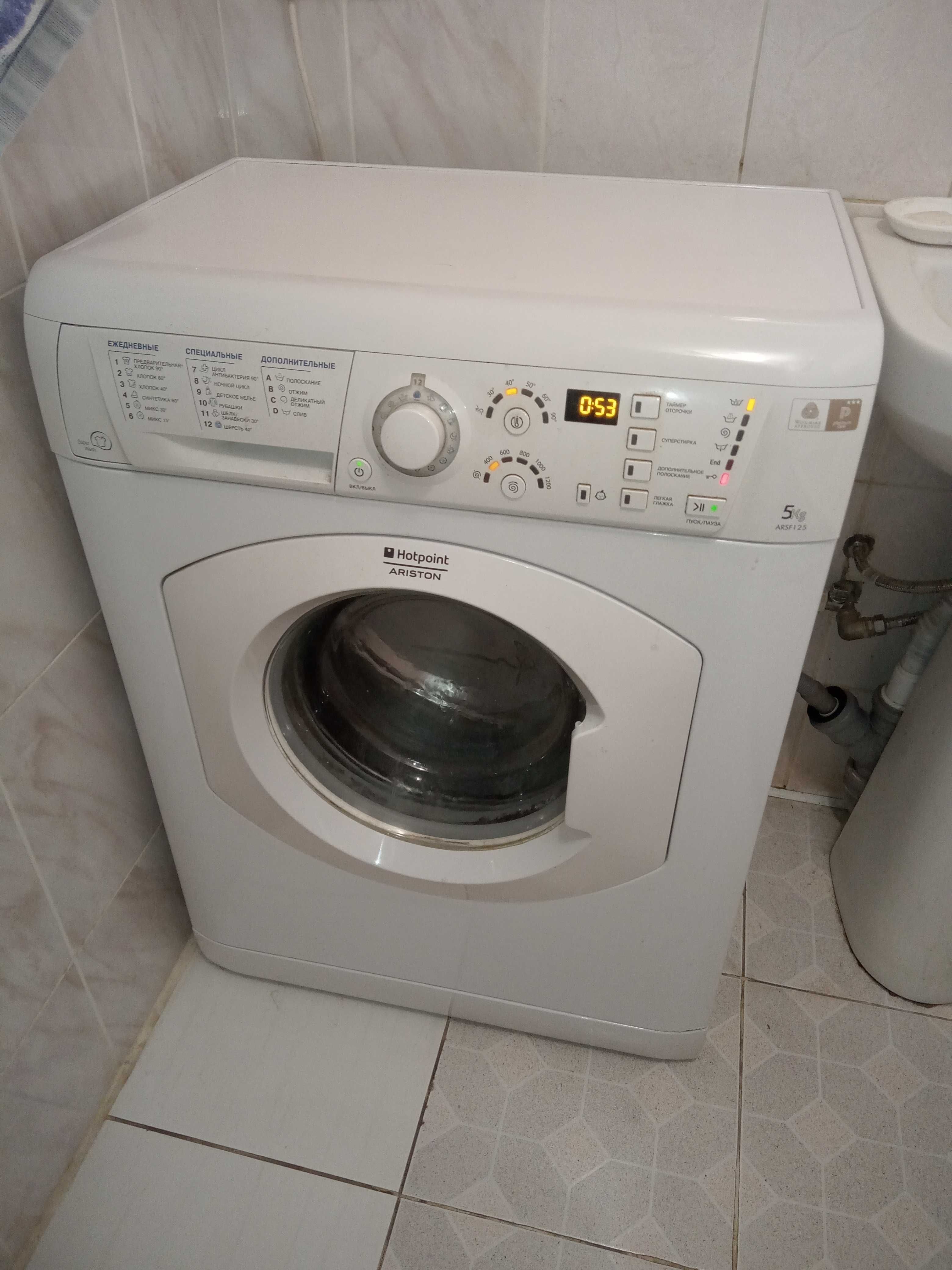 Пральна машина Hotpoint Ariston ARSF 125