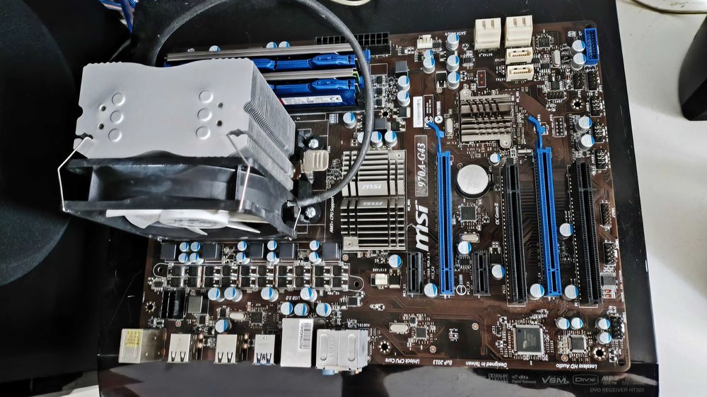 MSI 970A-G43 + AMD fx-8320 z chłodzeniem i 16GB RAM