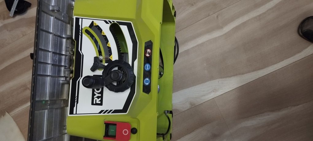Распиловочный настольный станок Ryobi 1800G , настольный
