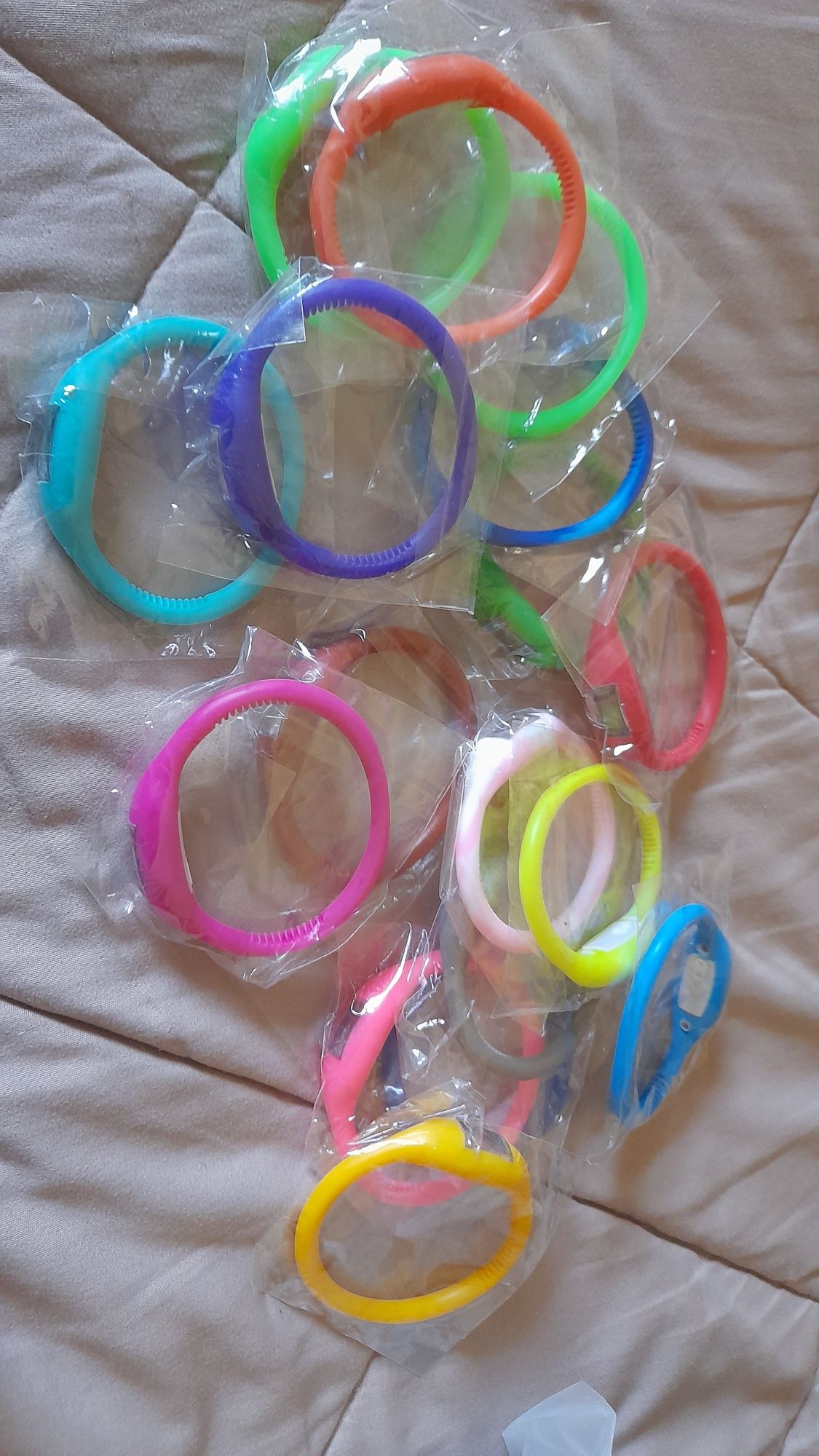 Relógios sortidos em silicone