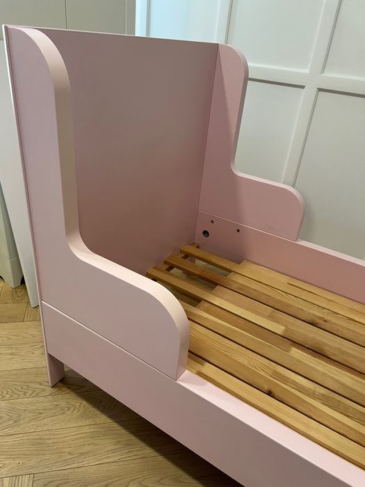 Różowe łóżko dla dziewczynki , rozsuwane rośnie razem z dzieckiem