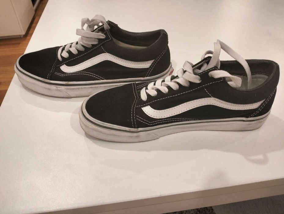 Sapatilhas originais Vans modelo Old-Skool baixas