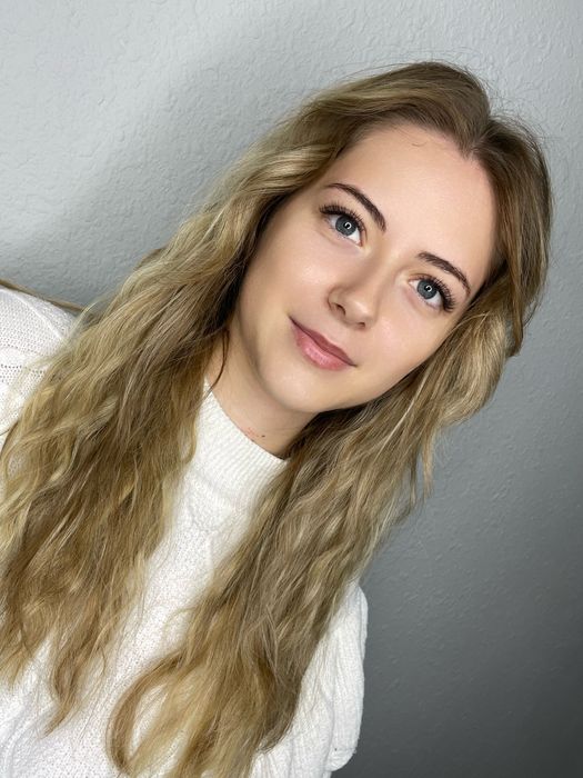 Нарощення вій Мукачево/Курси