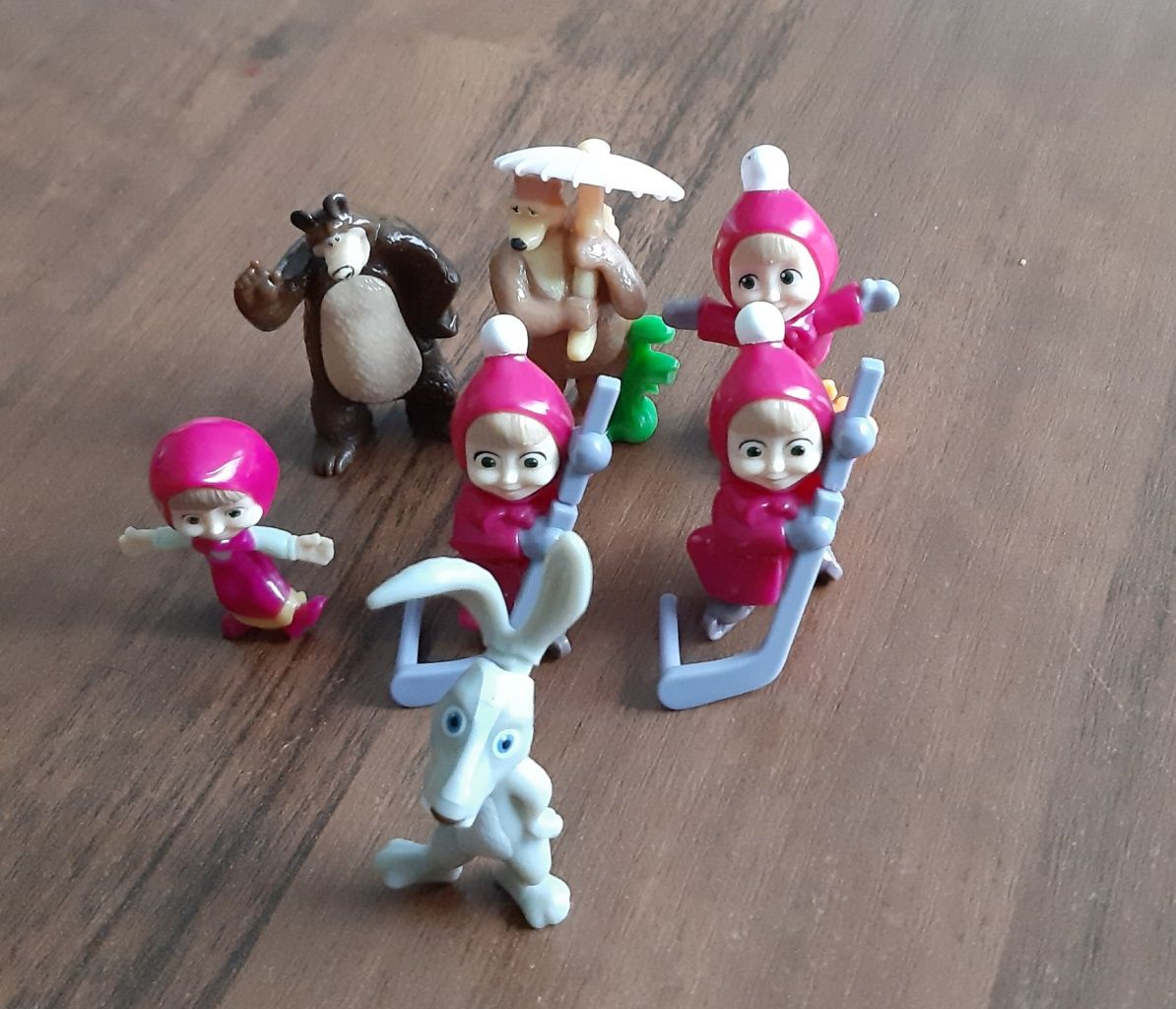 Іграшки кіндер сюрприз леді баг, супер кіт, хелоу кіті, маша і ведмідь