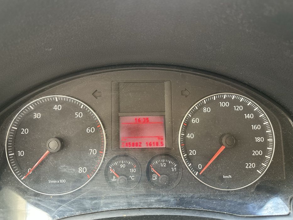 Продам  VW GOLF 5