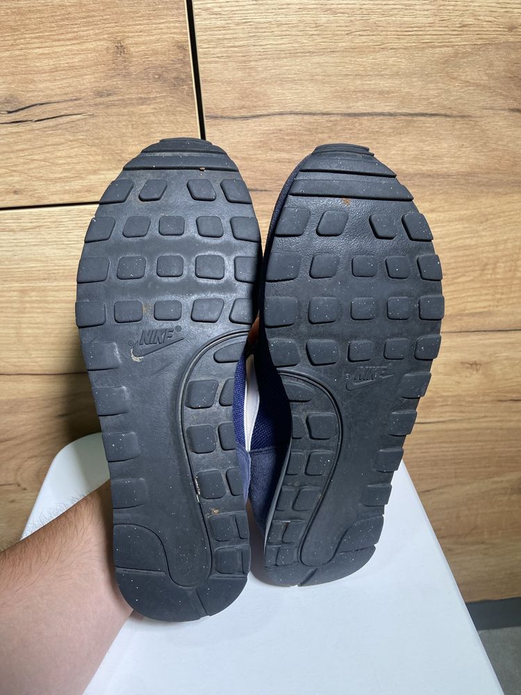 Чоловічі кросівки Nike Md Runner 2