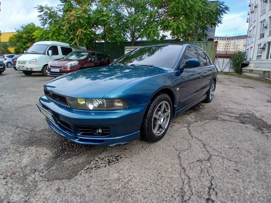 Mitsubishi gallant