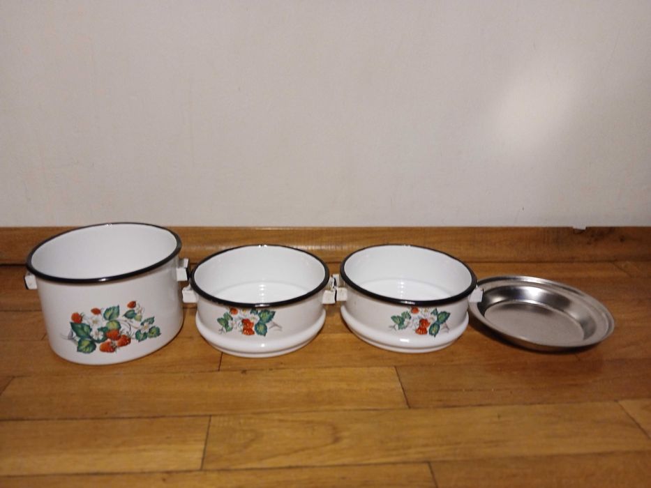 Trojaki obiadowe emaliowane. Trzydziestoletnie. Praktycznie nieużywane