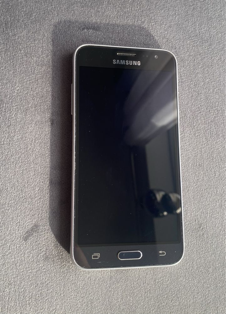 Telefon Samsung Galaxy J3 6