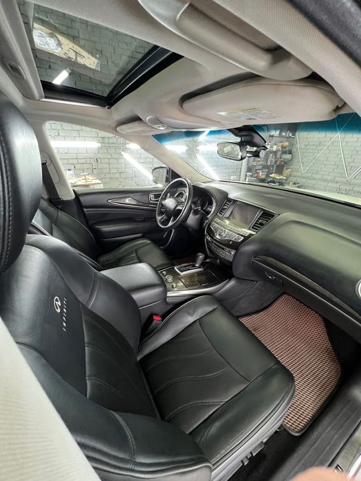 Продам надійну машину Infiniti QX60