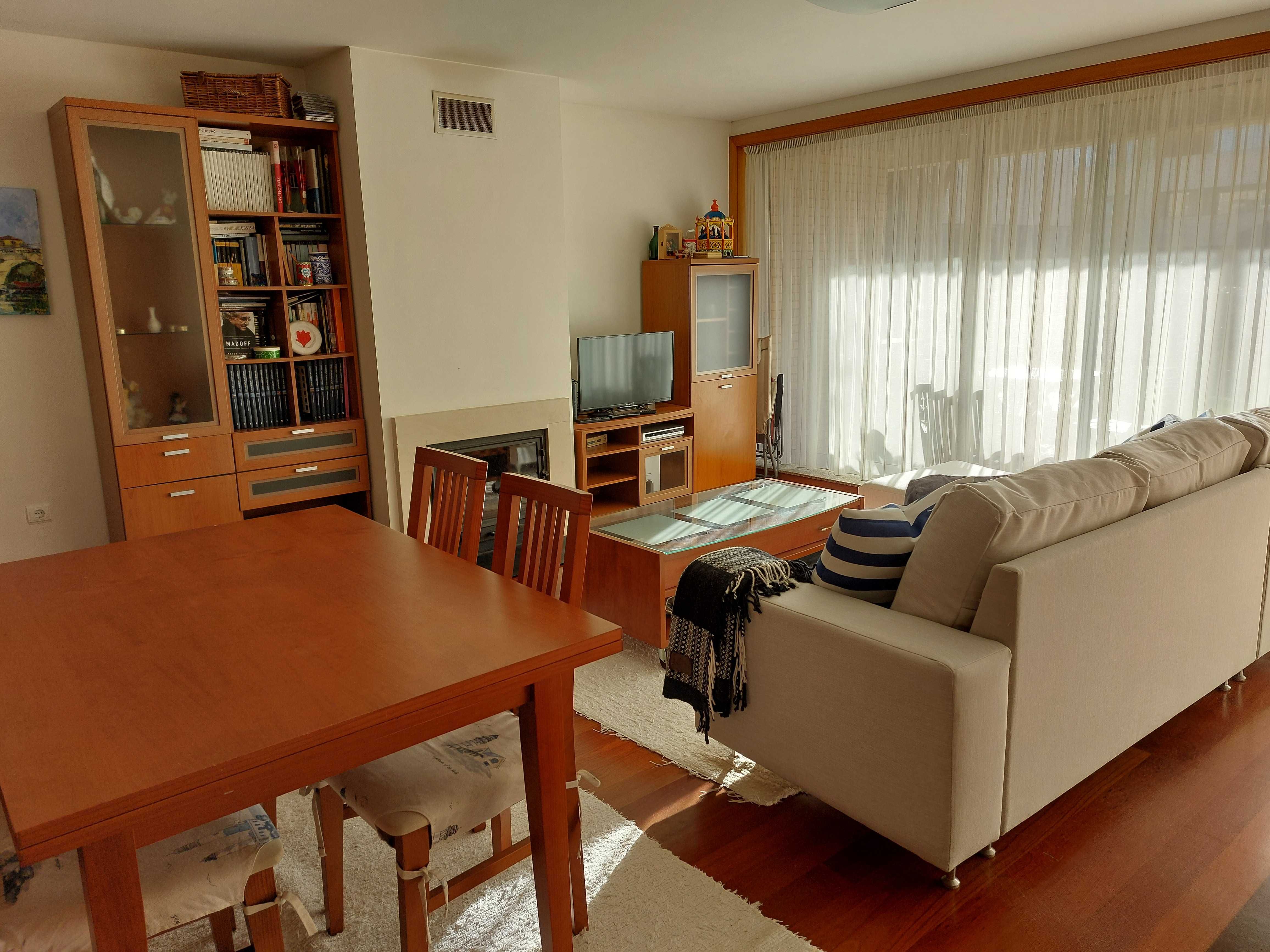 Apartamento encantador com piscina
