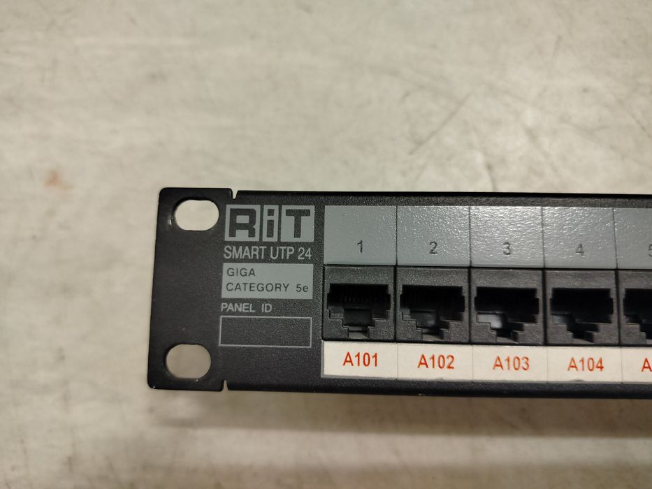 Патч-панель 24 портова