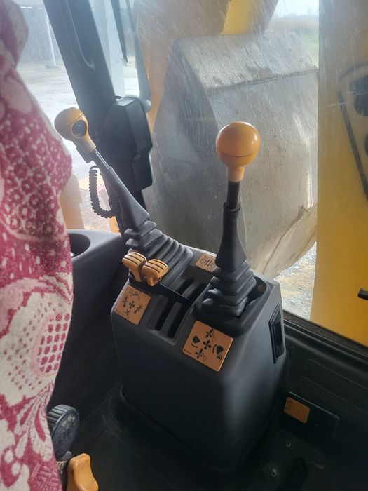 JCB-4CX екскаватор навантажувач