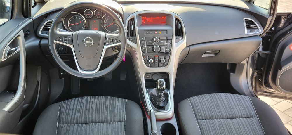 Opel astra 1.6 benzyna