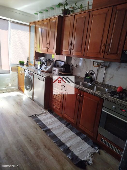 Apartamento T3 a 2 minutos da Estação Coimbra B