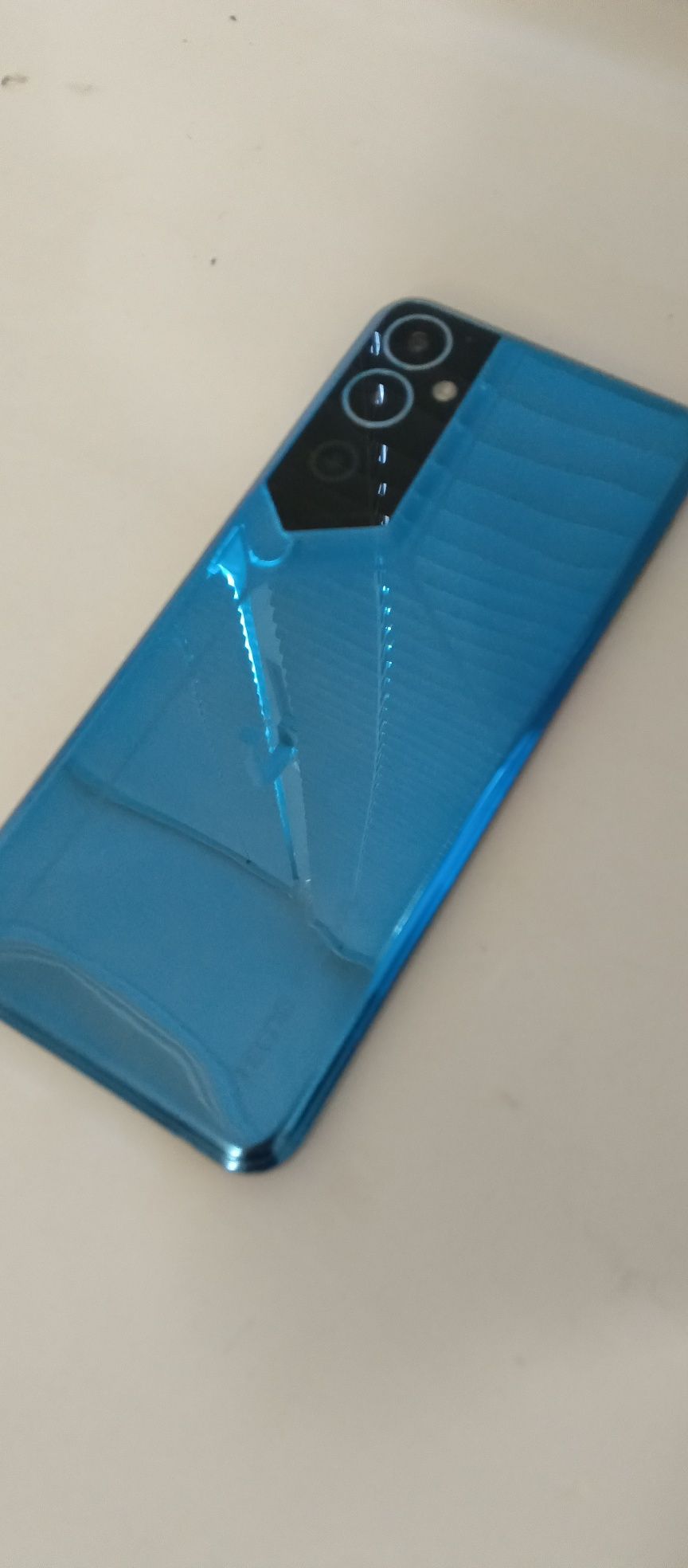 Смартфон Tecno pova neo 2