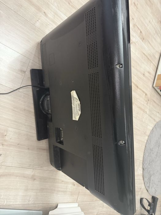 Телевізор Sharp LC-32SH130E(під ремонт)