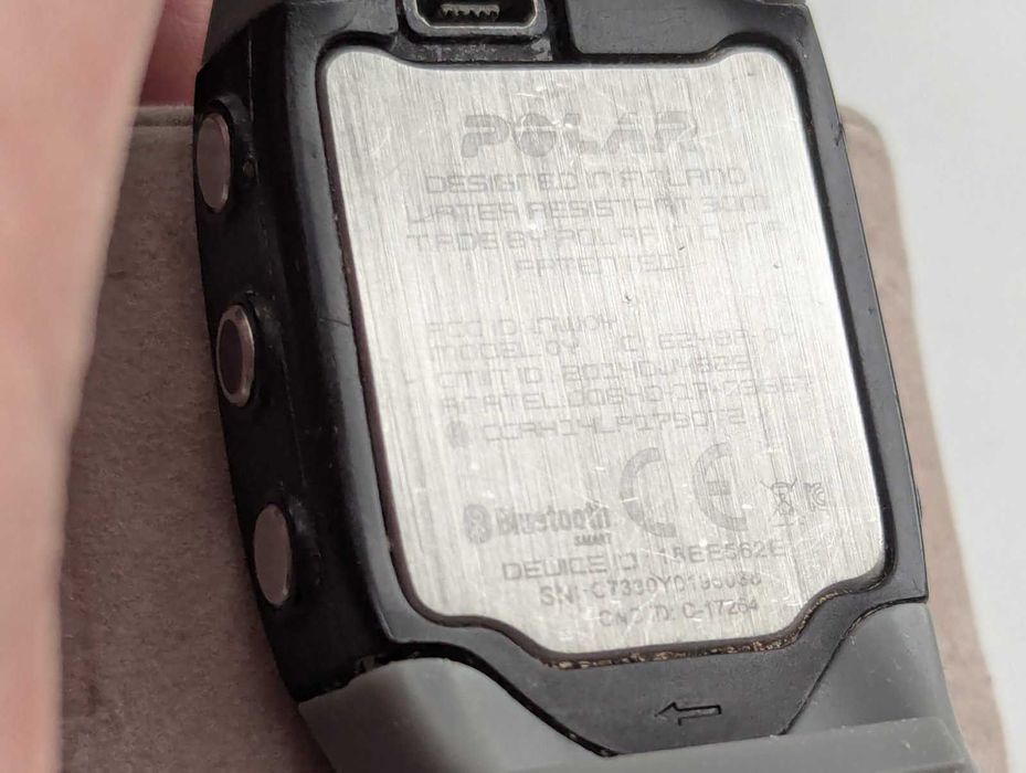 спортивные часы Polar M400 BLK HR