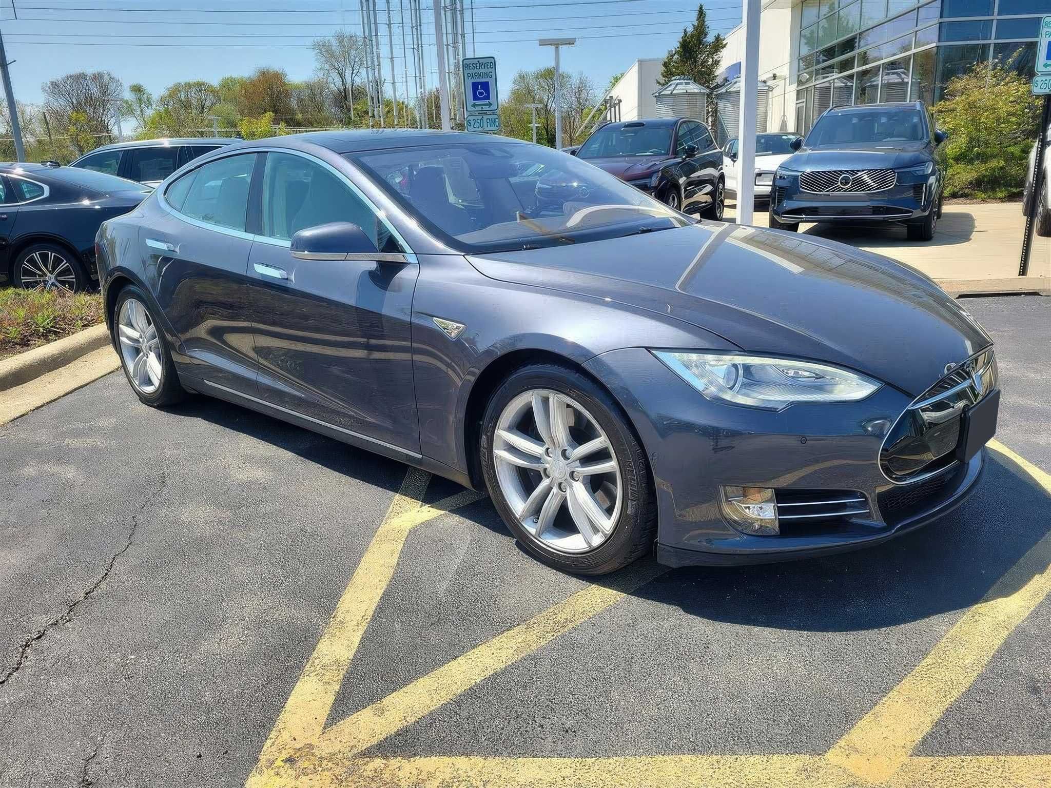 2016 Tesla Model S 70D