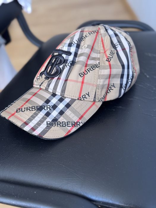 Кепка brberry. не підійшла