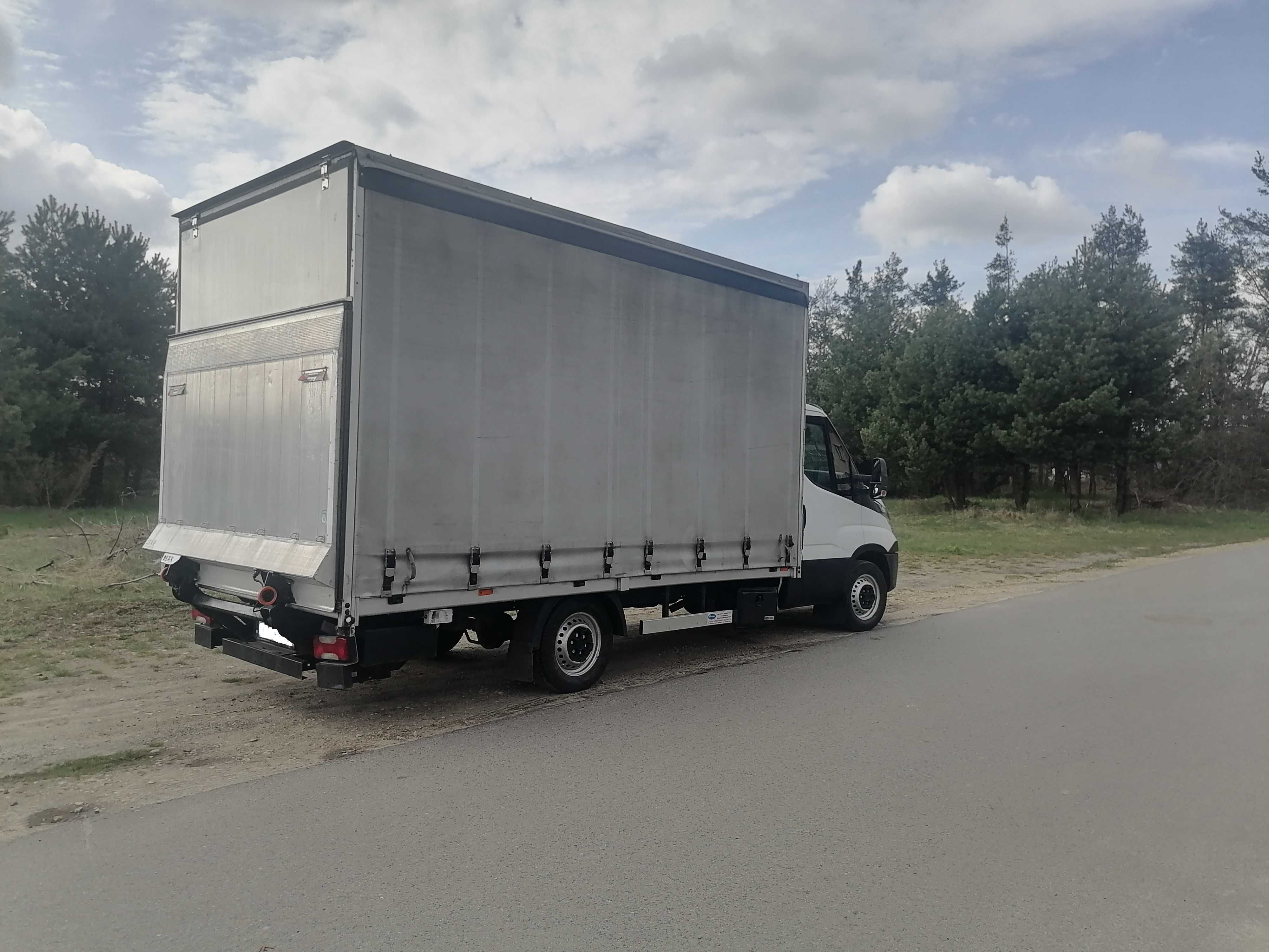 Iveco Daily 35S15 plandeka firanka z windą rok 2016