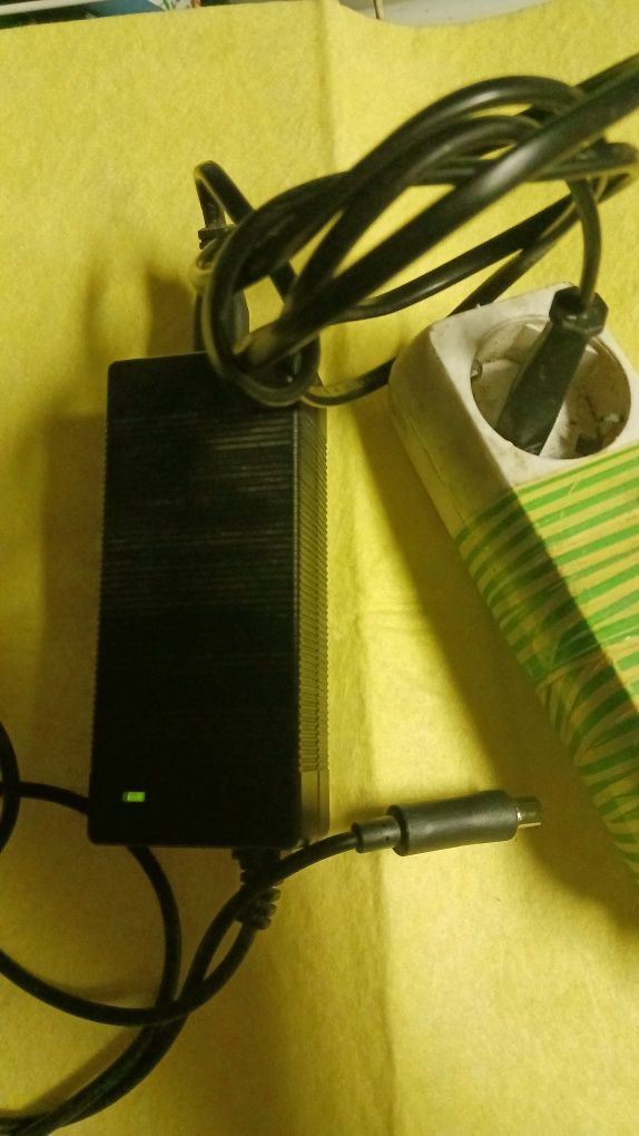 Carregador/ Transformador 42v 2.0A