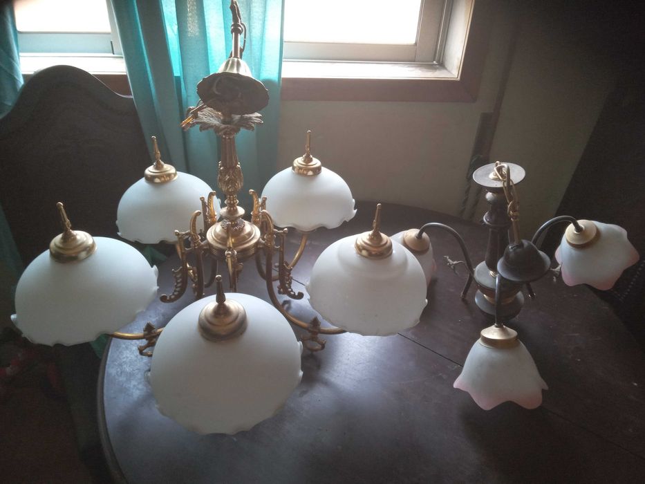 Vendo 2 candelabros,preço a conbinar