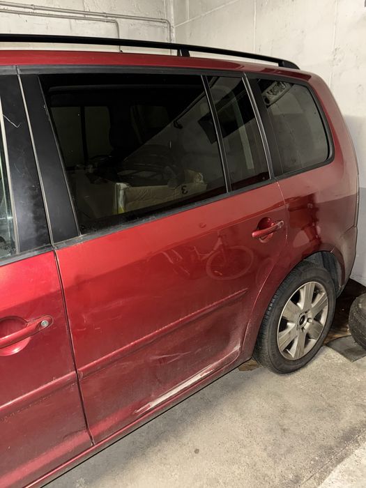 VW Touran 2009 2.0 TDI