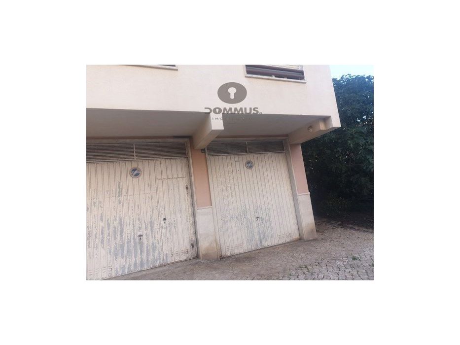 Garagem Casal das Lopas ( Cacém )