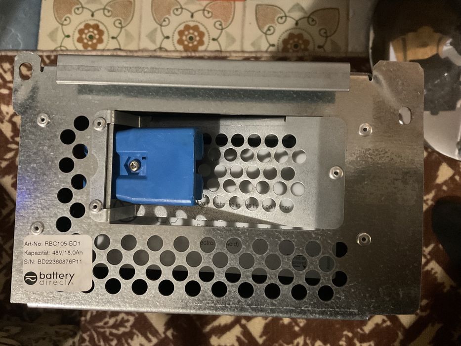 Блок акумуляторів Battery kit APC Smart UPS XL 2200/3000 APCRBC105