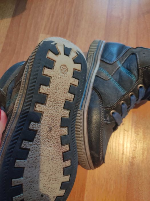 Продам весняні черевички для хлопчиків 29!!!