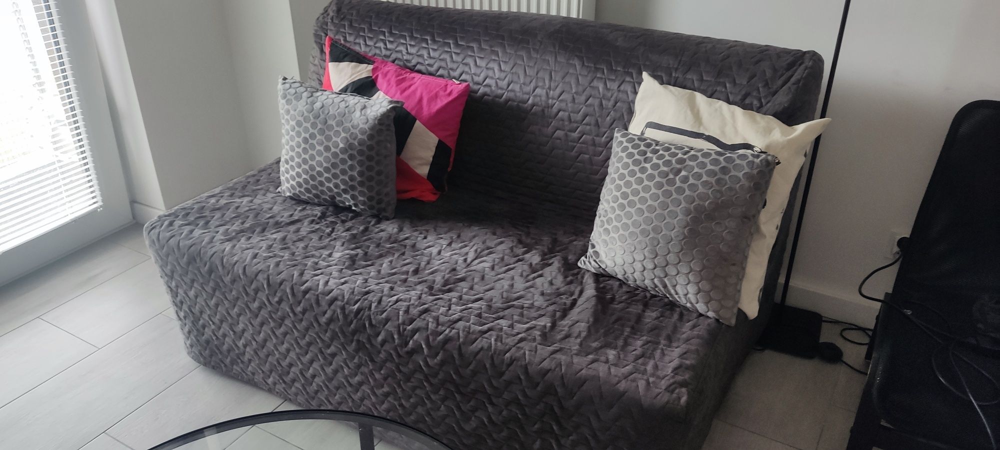 Sofa rozkładana Ikea z wymiennymi pokrowcami