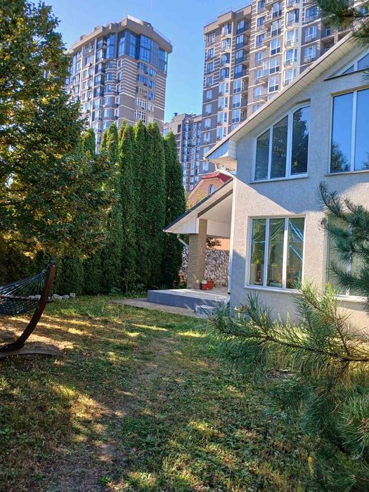 Довгострокова оренда будинку з газом поряд Авенір Плаза