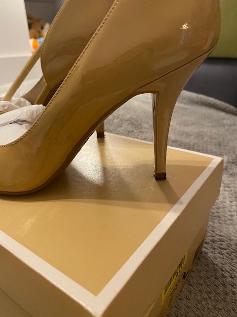 MICHAEL KORS - szpilki w kolorze nude rozmiar 7