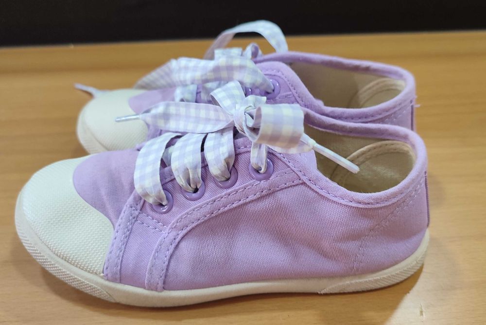 Ténis lilases com atacadores fita - Tamanho 29 - ZARA - 4 €