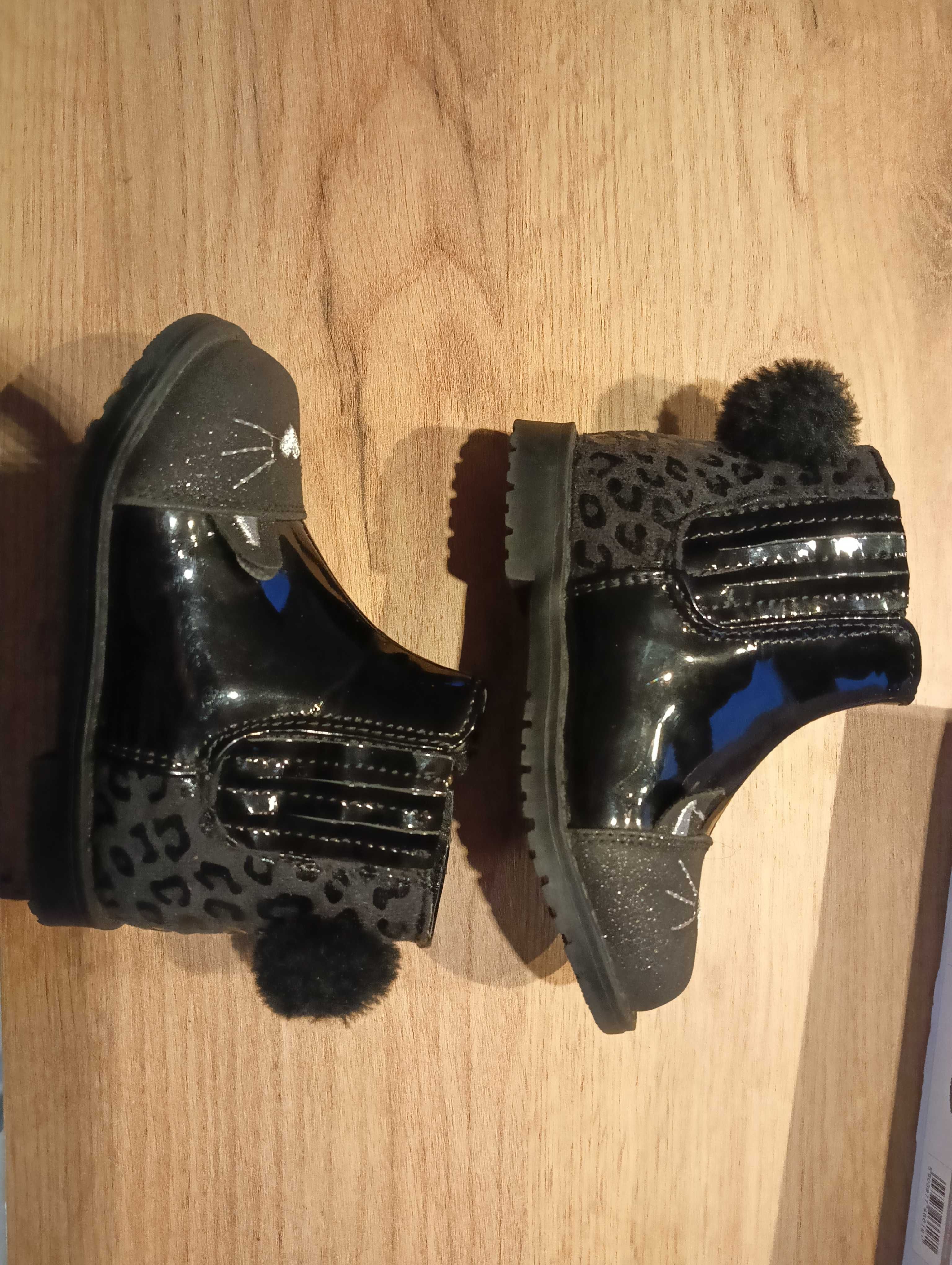 Buty zimowe/ Botki dla dziewczynki rozm. 21