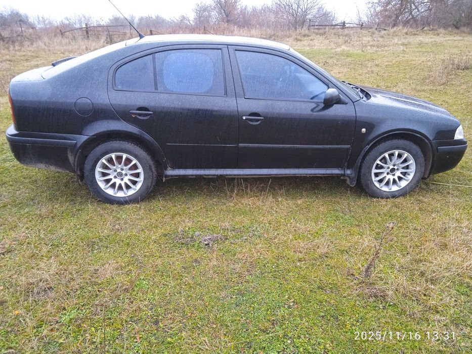 Продам  шкоду октавію тур 2003 р.в.. 1.6 бензин