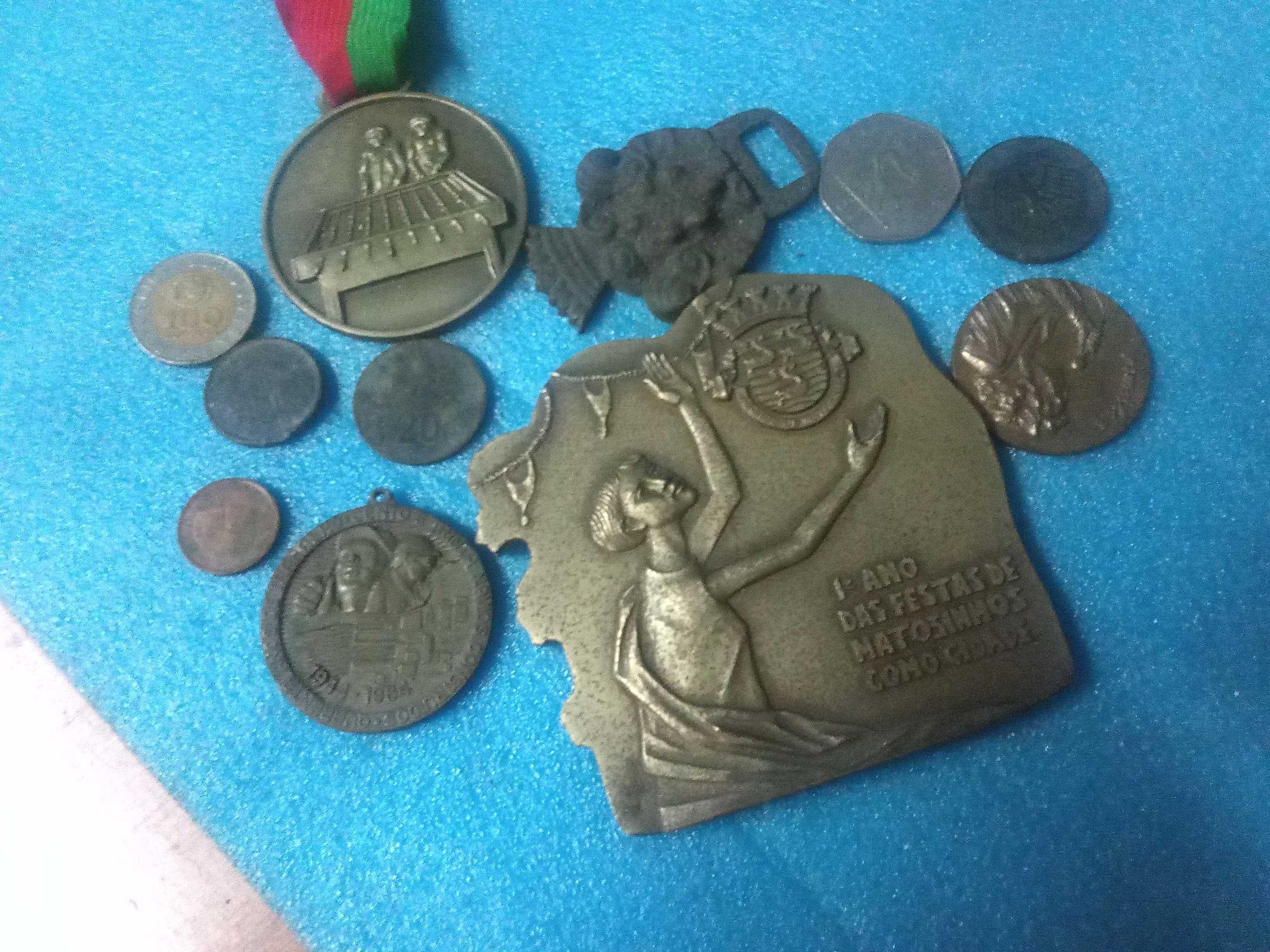 Medalhas comemorativas.em bronze