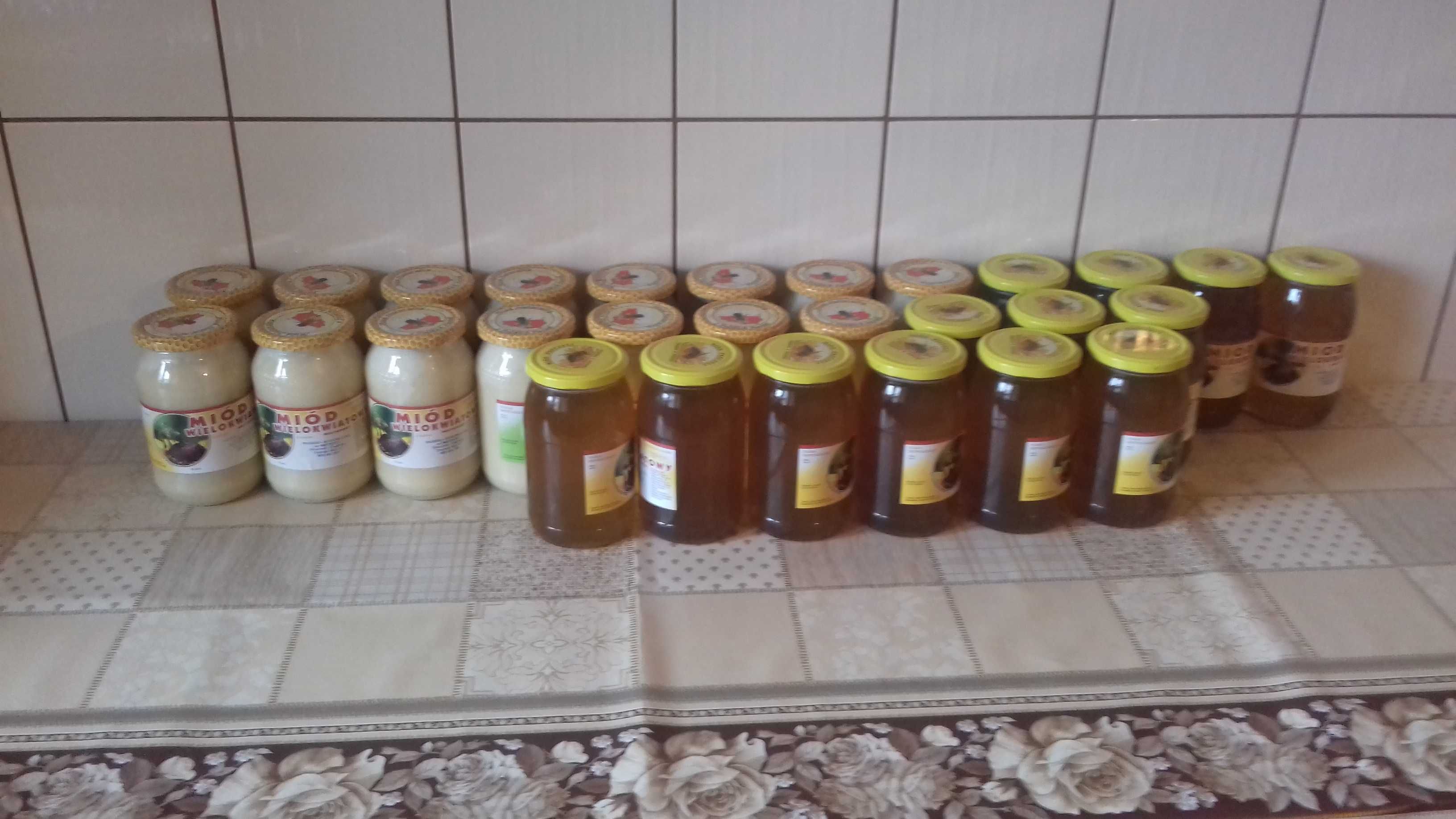 Miód wielokwiatowy z dodatkiem spadzi w słoikach lub wiadrach po 40 kg