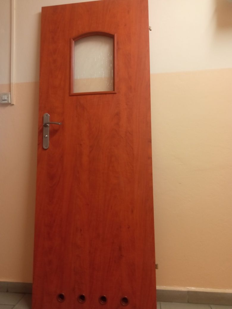 Drzwi łazienkowe 70 , prawe