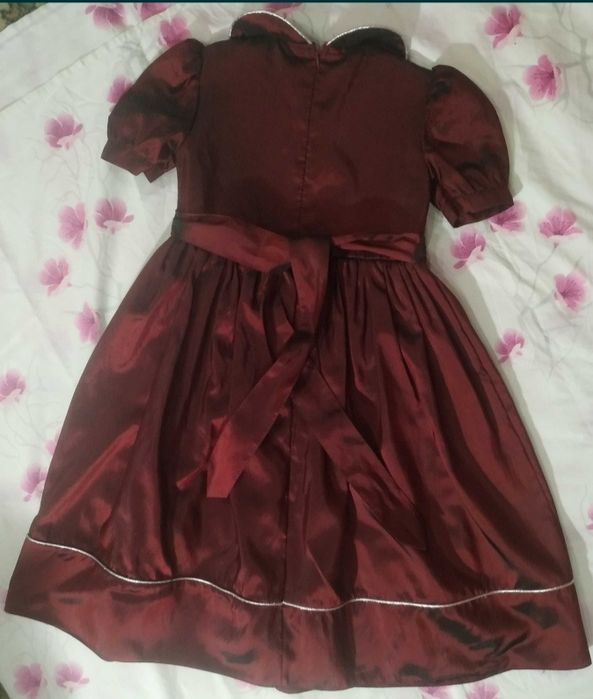 Красивое платье р. 116