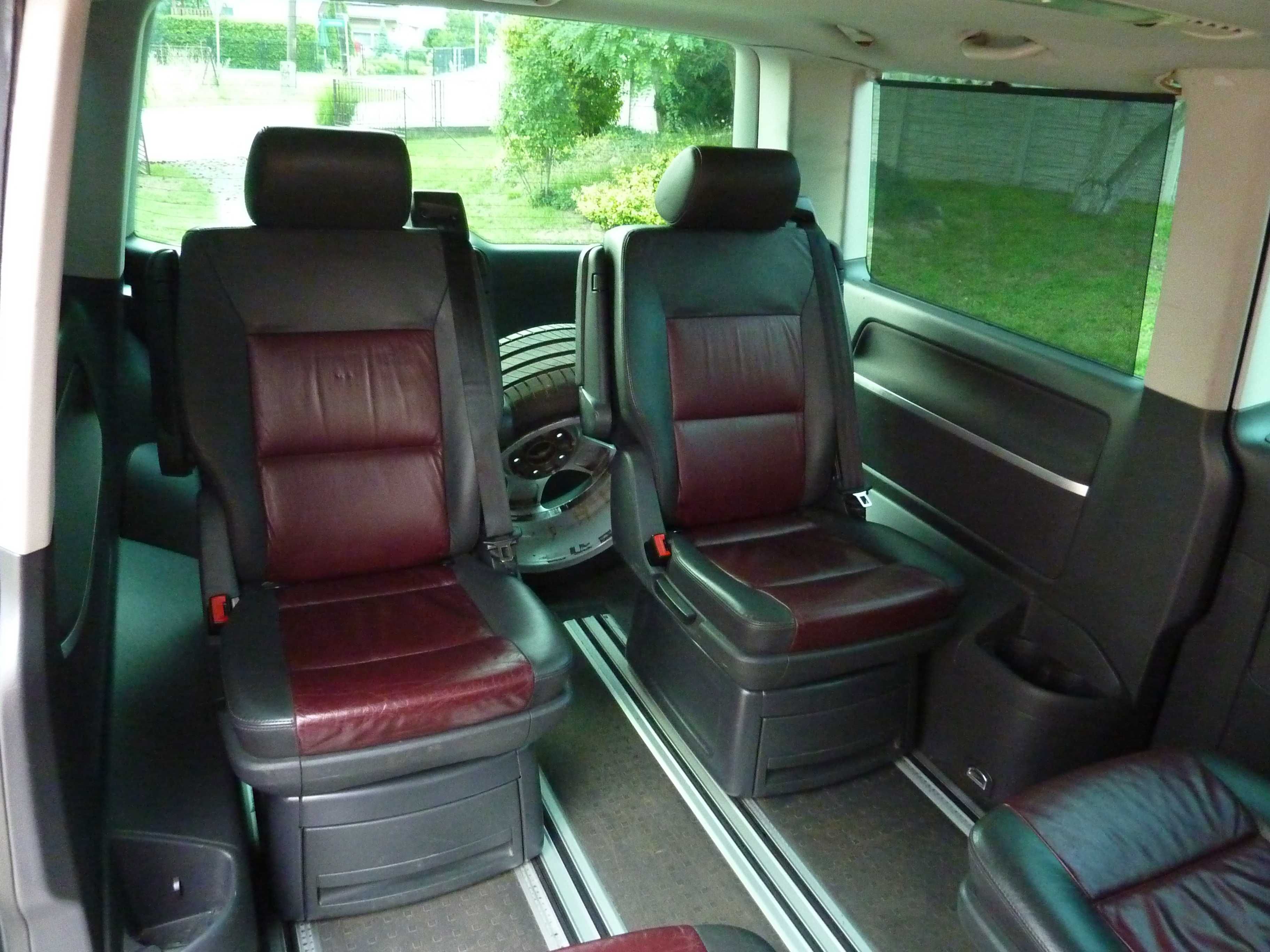 na części VW MULTIVAN T5 2,5 TDI BPC JKT LC9Z drzwi licznik wnętrze
