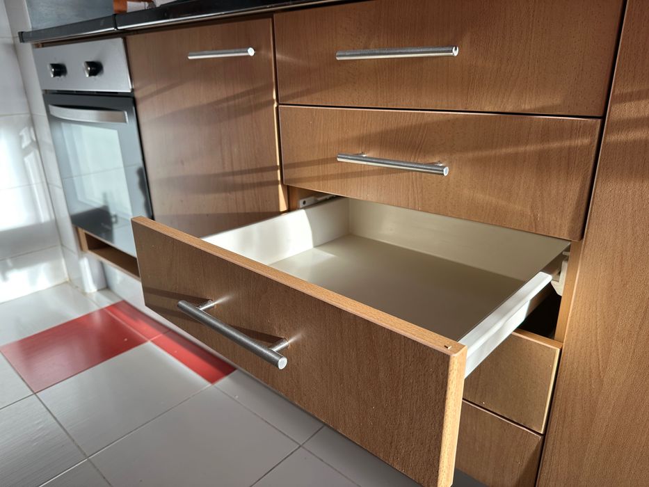 Móveis de Cozinha com Bancada + Lava-Loiça