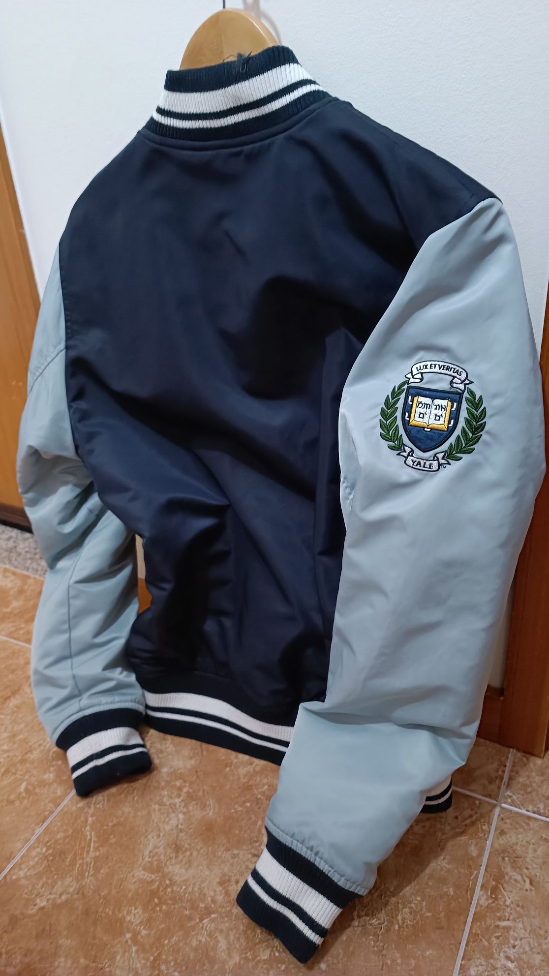 Blusão Yale baseball