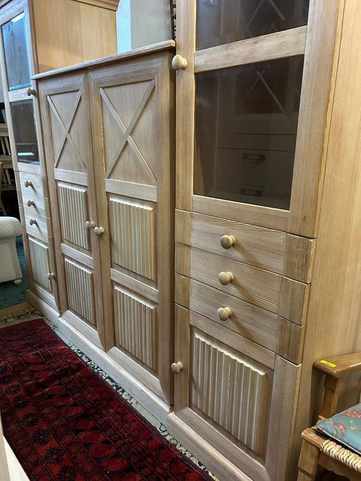 Zestaw drewnianych mebli pokojowych 3 szt