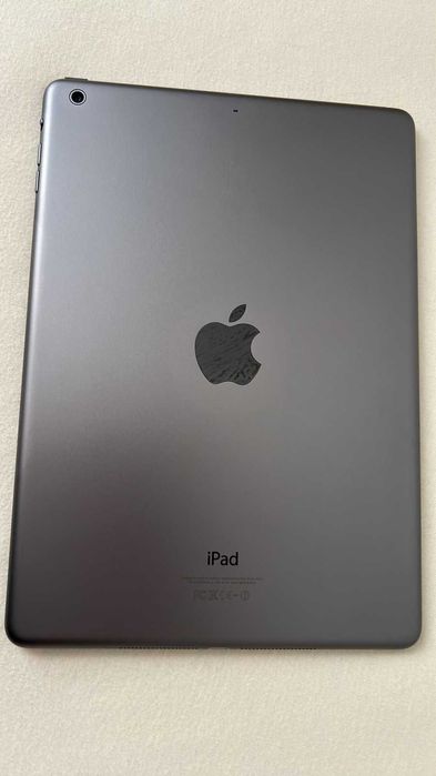Планшет iPad Air A1474 32 GB з оригінальним дротом і чохлом