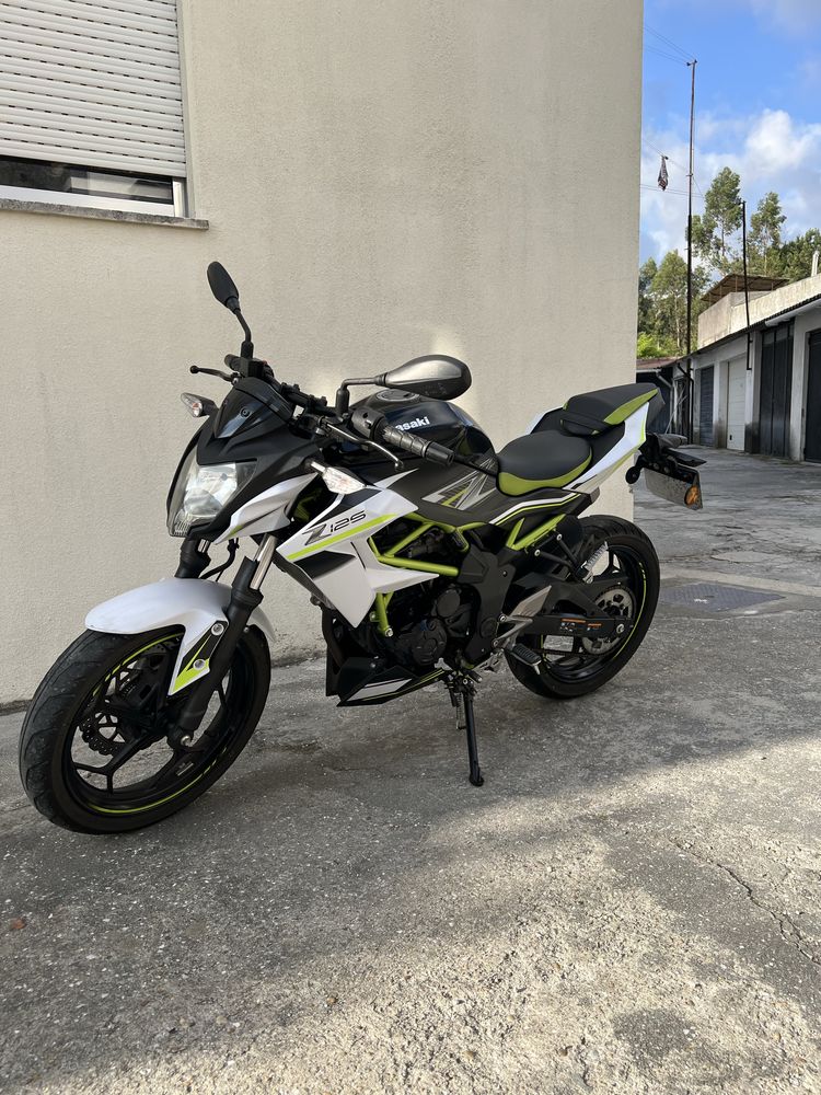 Kawasaki Z 125 .