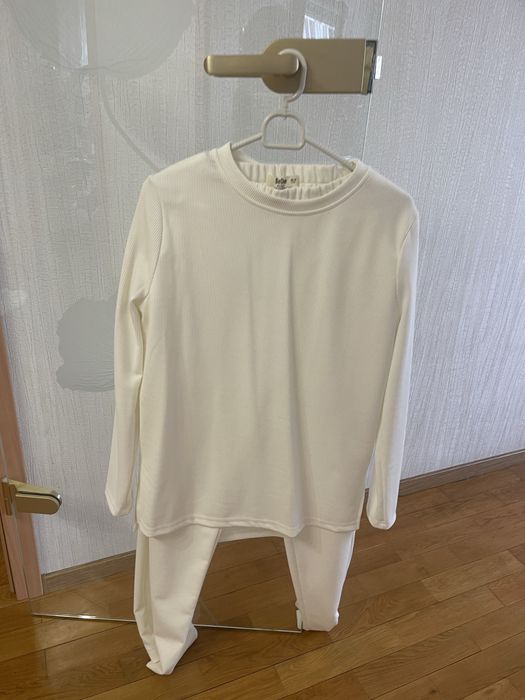 Костюм BeOm S новий