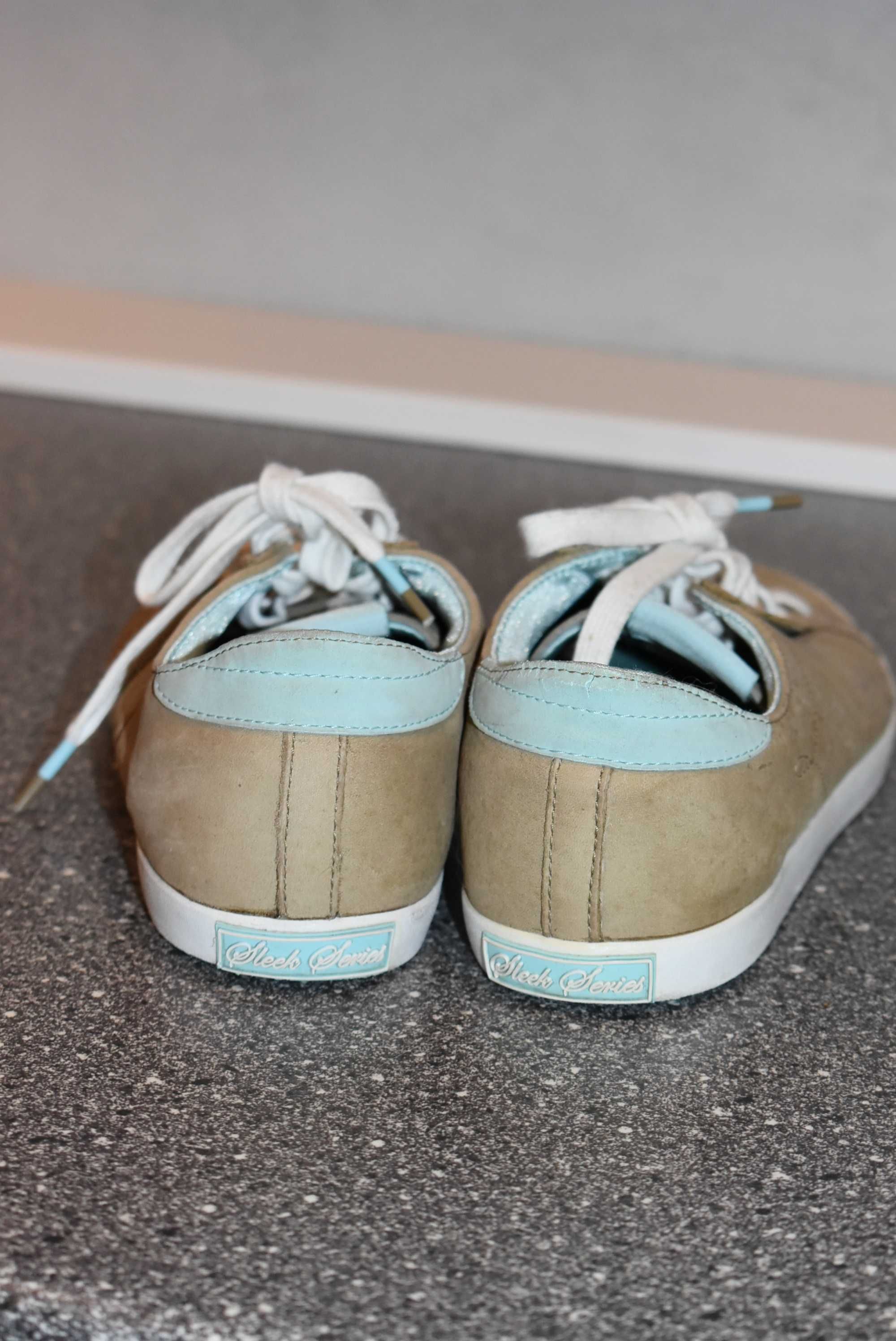 Buty sportowe Adidas Sleek Series 38,5 beżowe beż