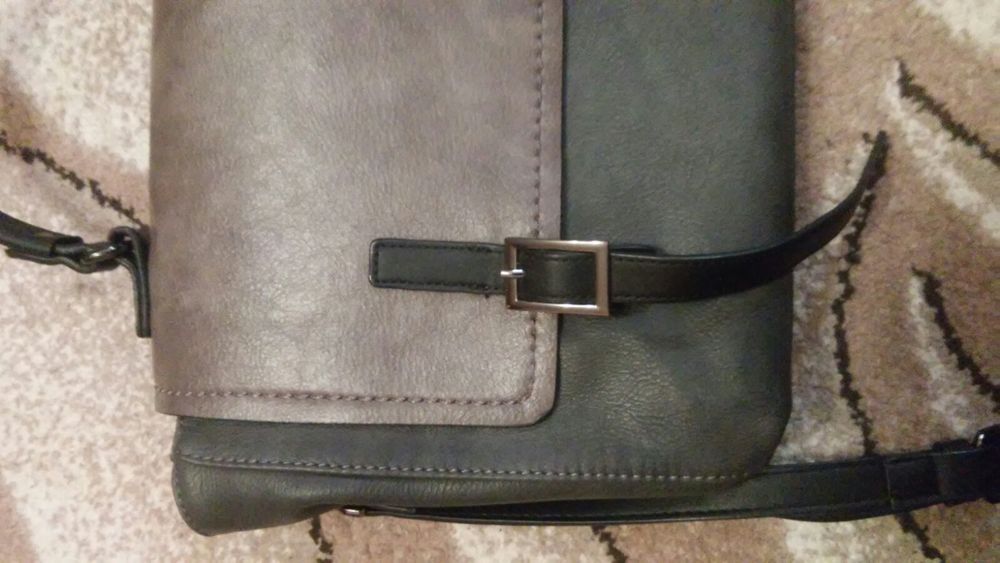 Сумка жіноча з шкірзамінника.